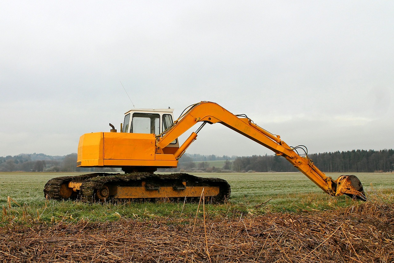 Land excavation crew grading a site in Waco, TX